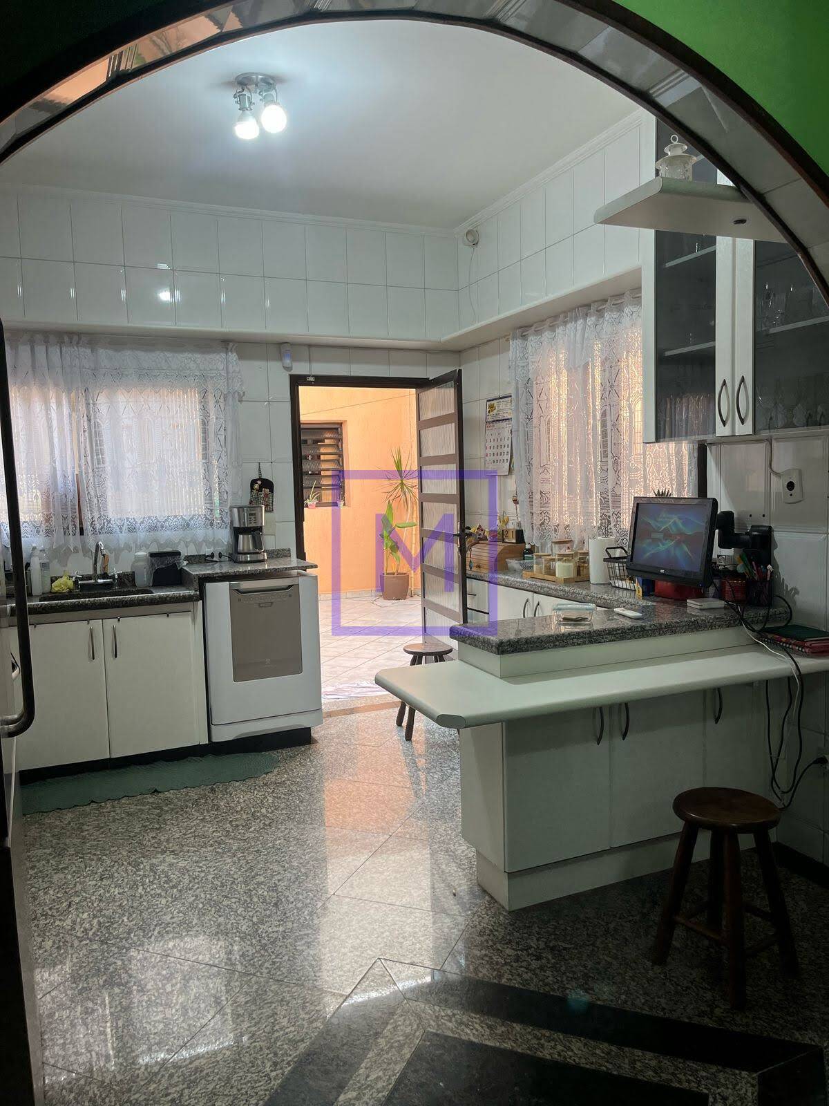 Casa, 3 quartos, 221 m² - Foto 29